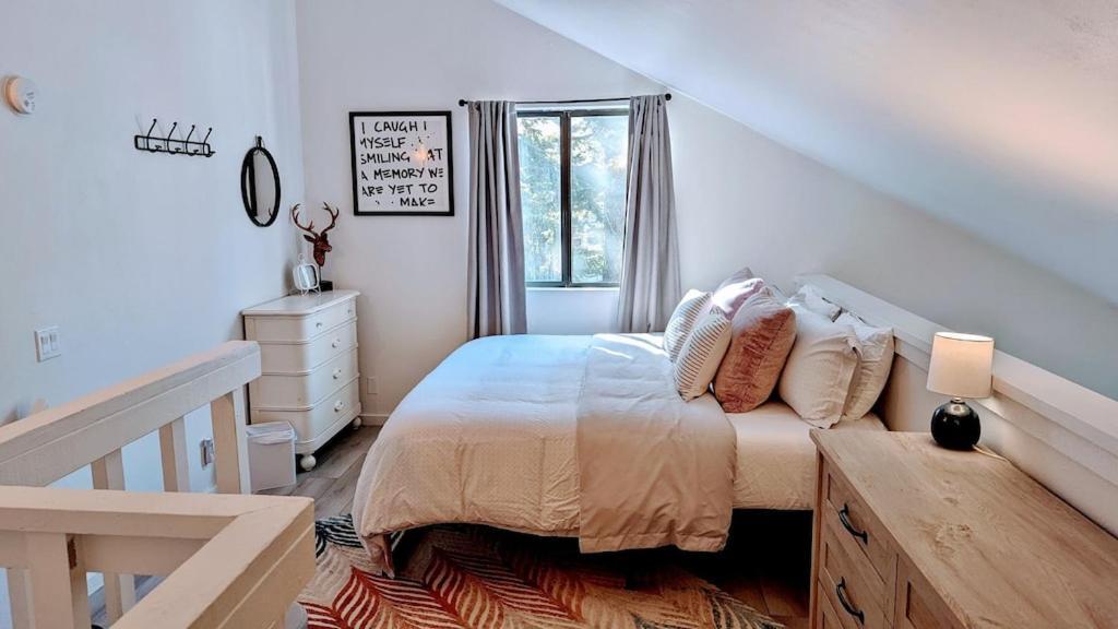 Cozy Condo Walking Distance To Village And Gondola W/ Pool/ Jacuzzi Sleeps 4. Мамът Лейкс Екстериор снимка